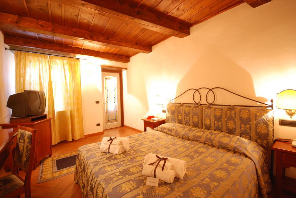 Albergo Falterona Stia Buitenkant foto